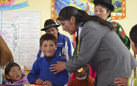 apruebanpoliticadeeduacionintercultural54123654